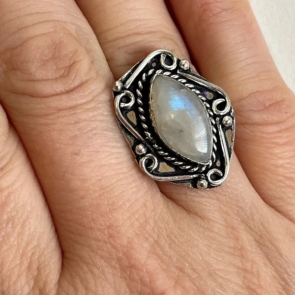 925 SILVER OVERLAY GEMSTONE RING RAINBOW MOONSTONE SIZE 8.25 - Picture 6 of 6